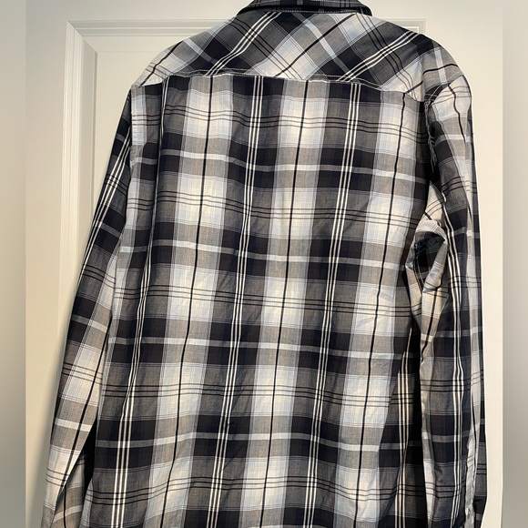 Men’s American Rag Button Up - Picture 3 of 3